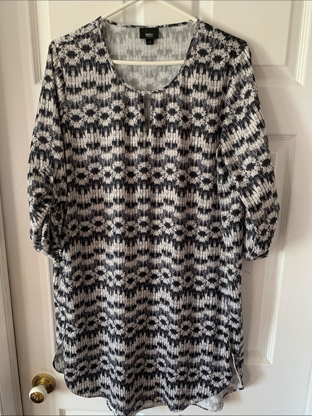 Mossimo Supply Co. Black & White 3/4 Sleeve Tunic Dress